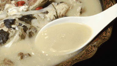 丝瓜鲫鱼汤